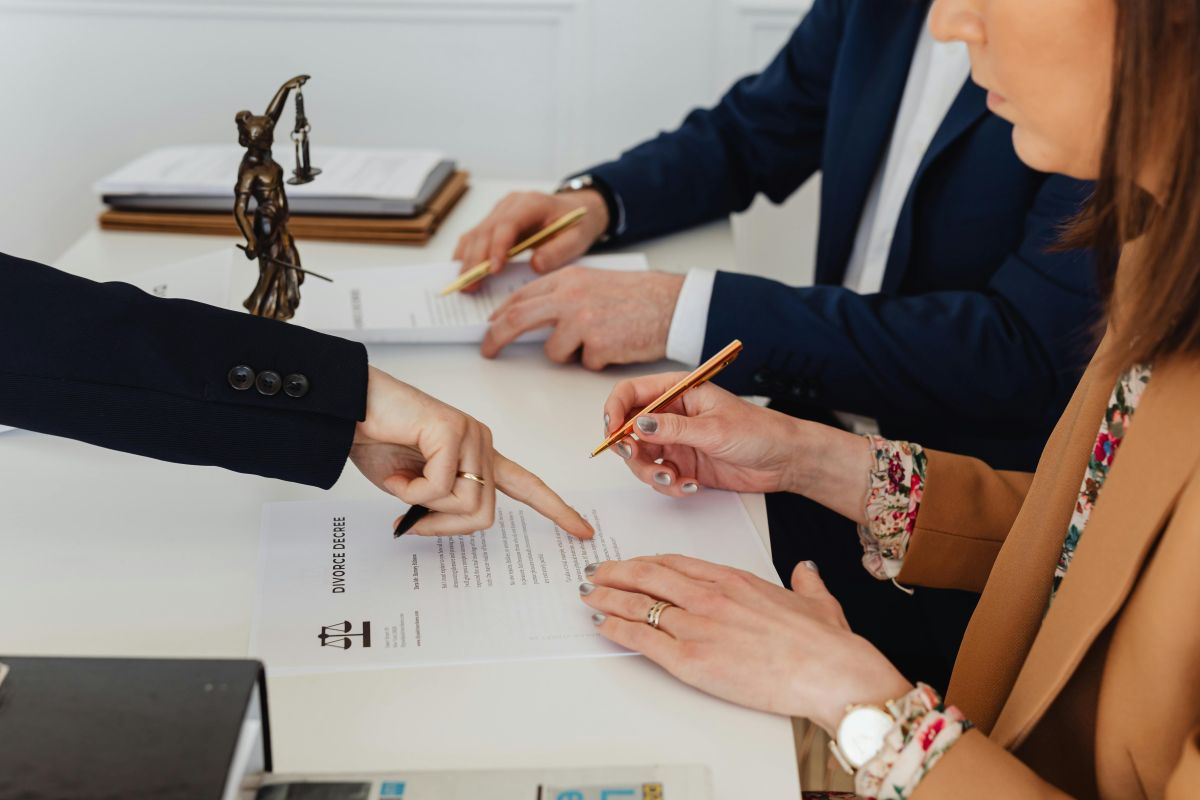 Divorcio por abandono del hogar: opciones legales