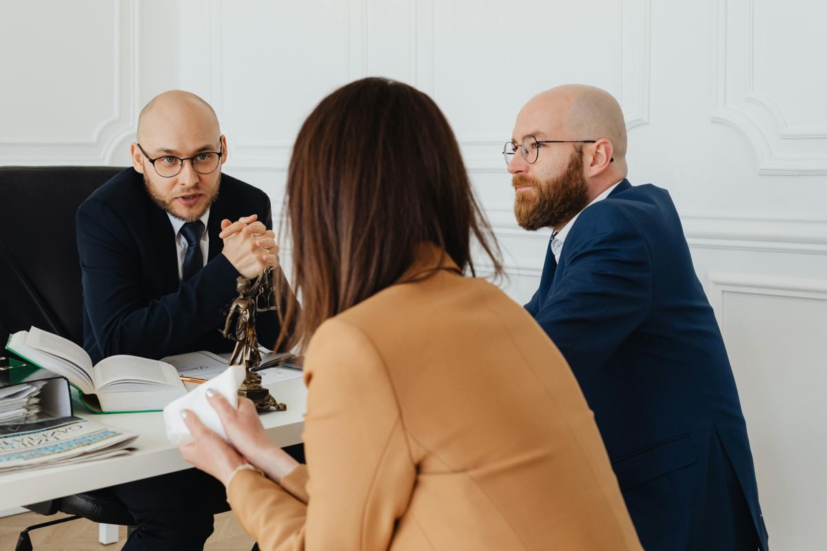 Divorcio y traslado internacional por trabajo: cómo pedirlo